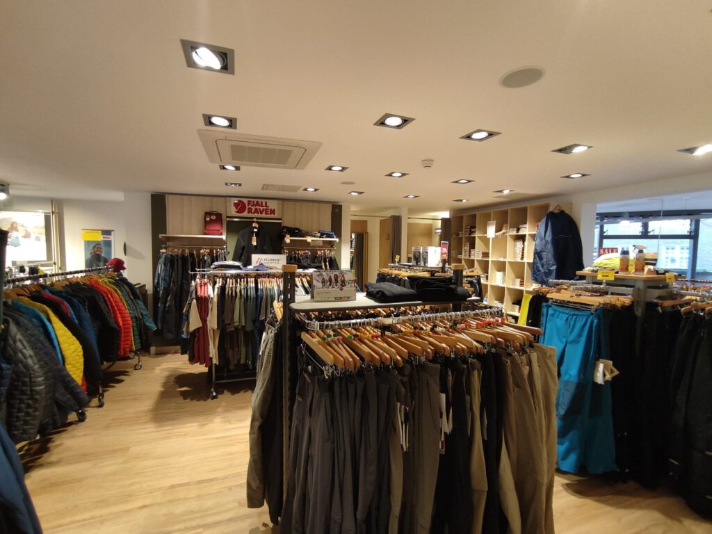 Laden-Bekleidung-Softshell
